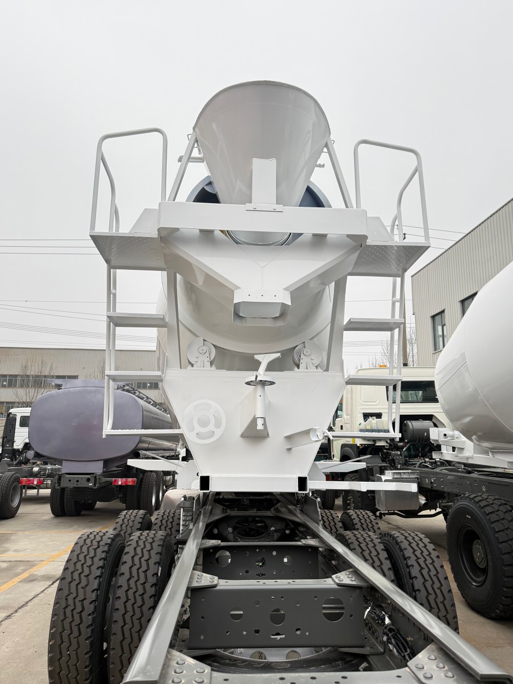 HOWO NX 8×4 Mixer truck