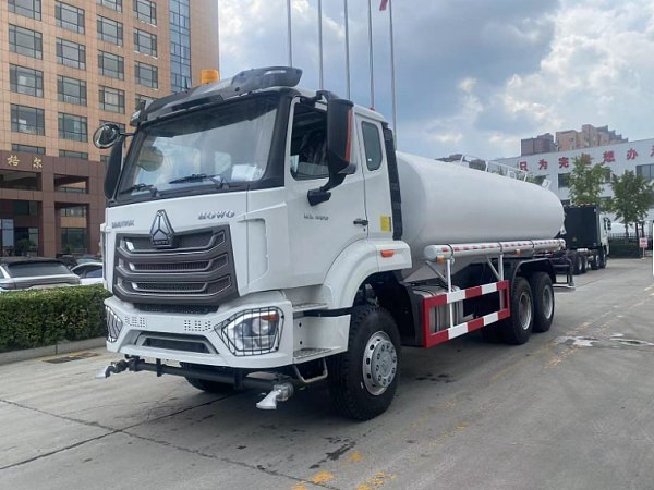 Sprinkler truck