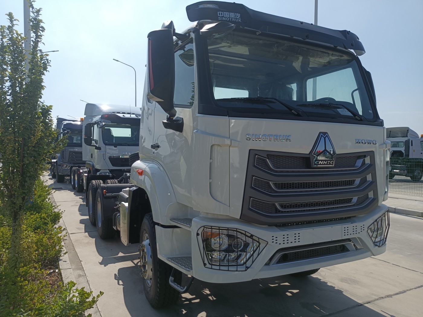 HOWO NX 6×4 tractor truck