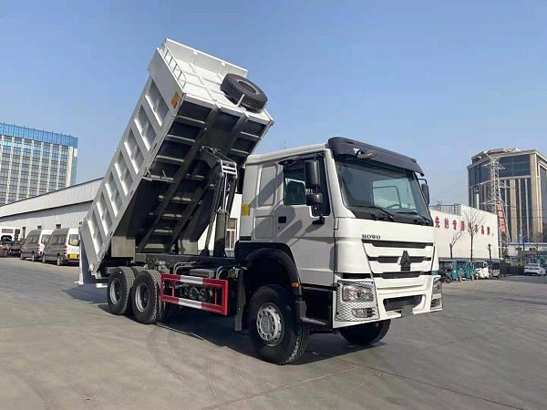 HOWO 6×4 dump truck (2)