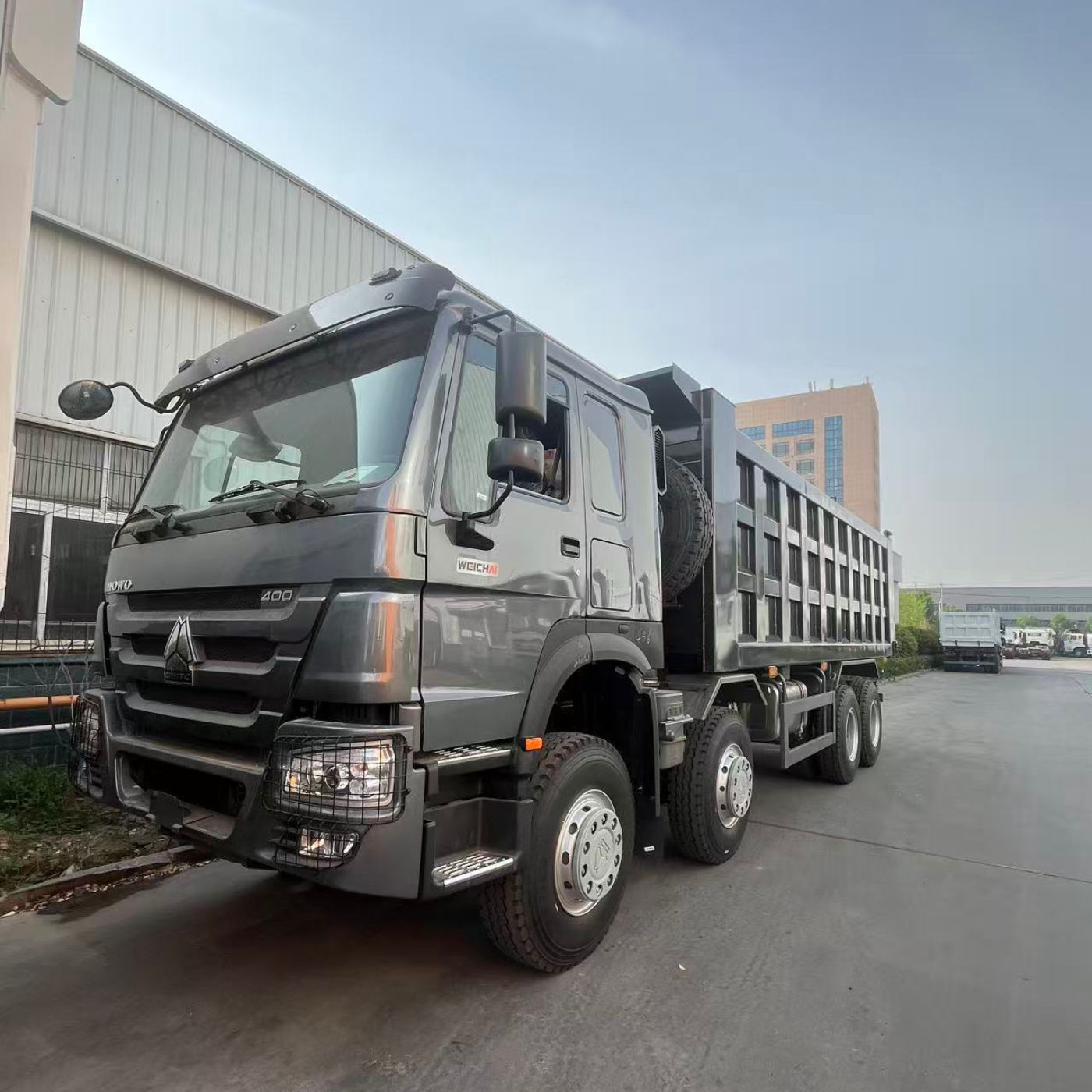 HOWO 8×4 dump truck