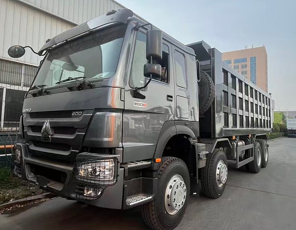 8×4 dump truck