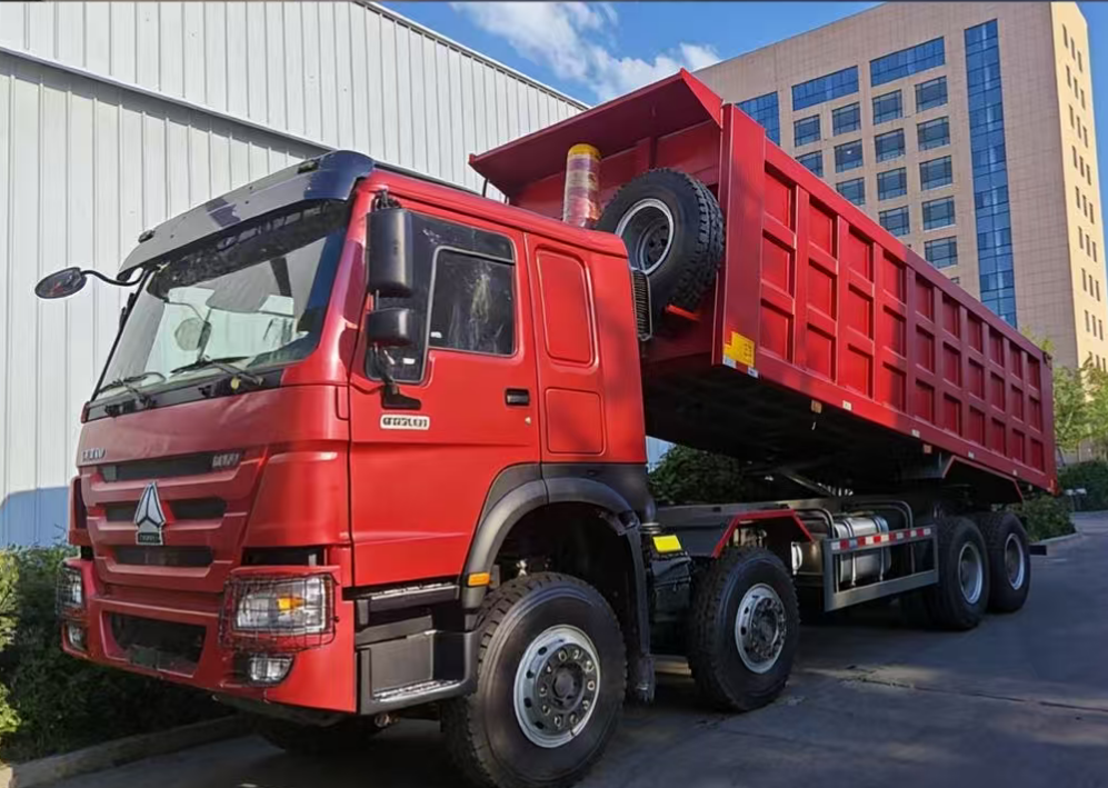 HOWO 8×4 dump truck