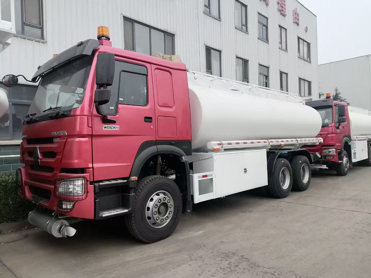 HOWO 7 6×4 Fuel tank truck