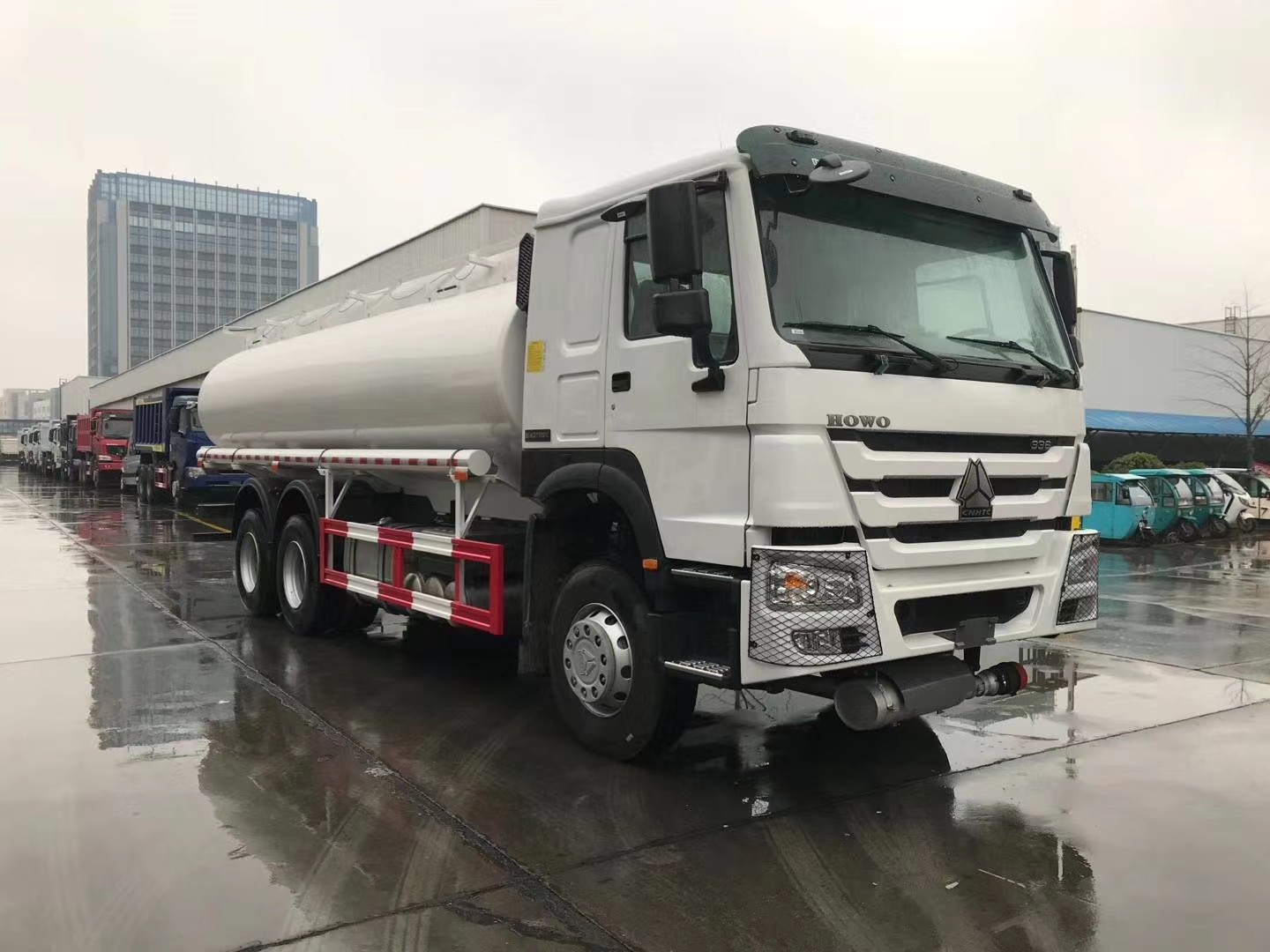 HOWO 7 6×4 Fuel tank truck