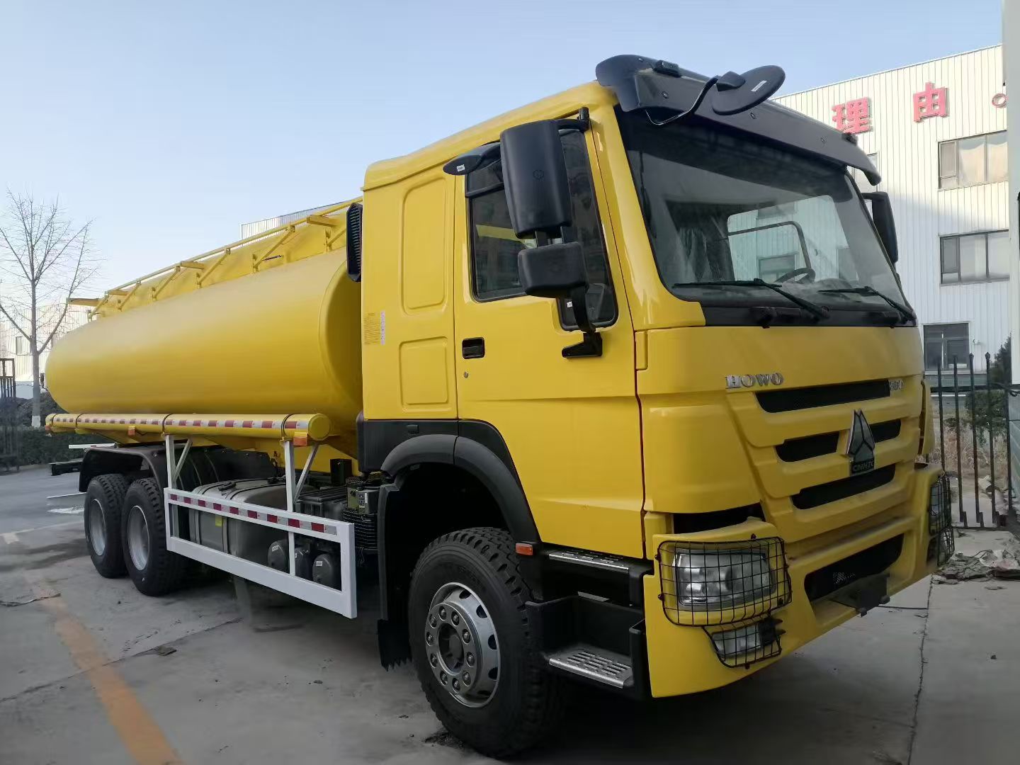HOWO 7 6×4 Fuel tank truck