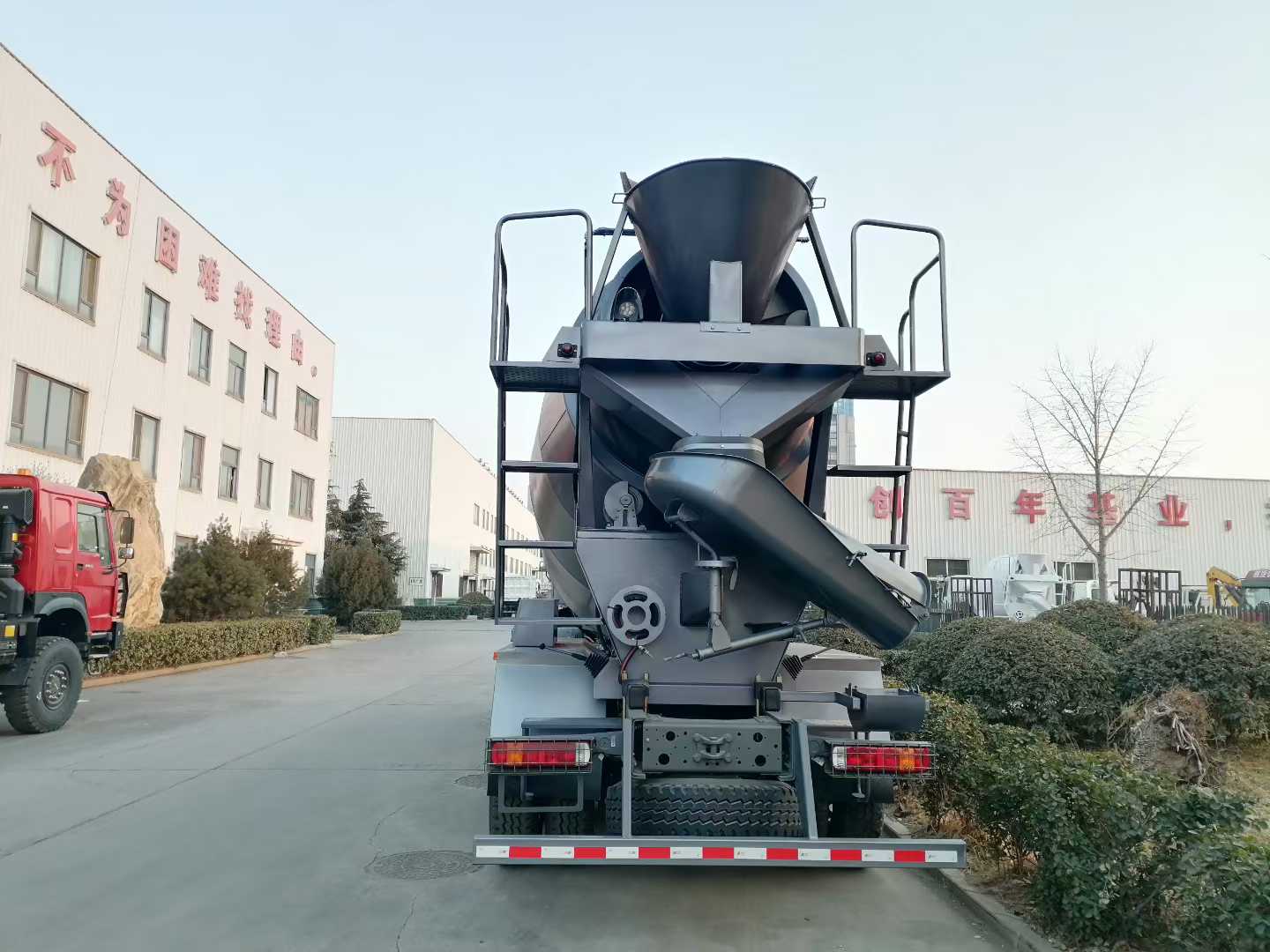 HOWO 7 8×4 Mixer truck