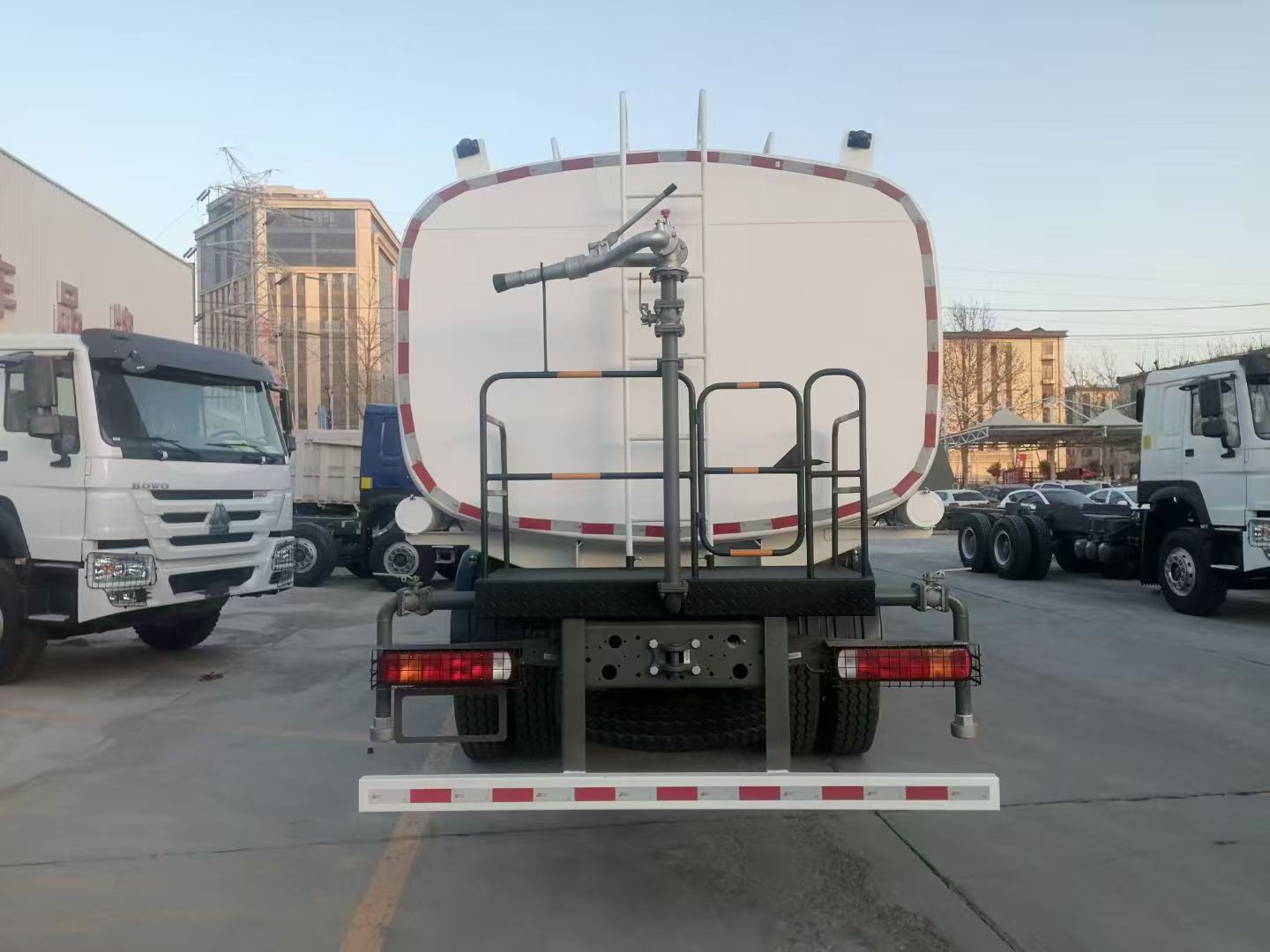 HOWO 7 6×4 Sprinkler truck