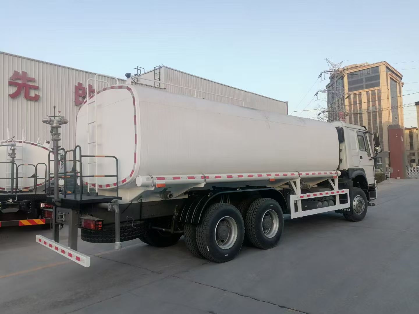 HOWO 7 6×4 Sprinkler truck