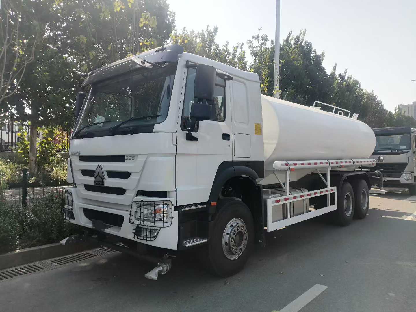 HOWO 7 6×4 Sprinkler truck