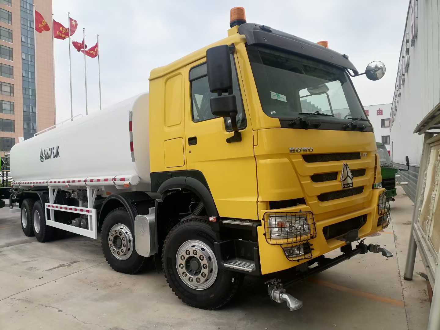 HOWO 7 8×4 Sprinkler truck