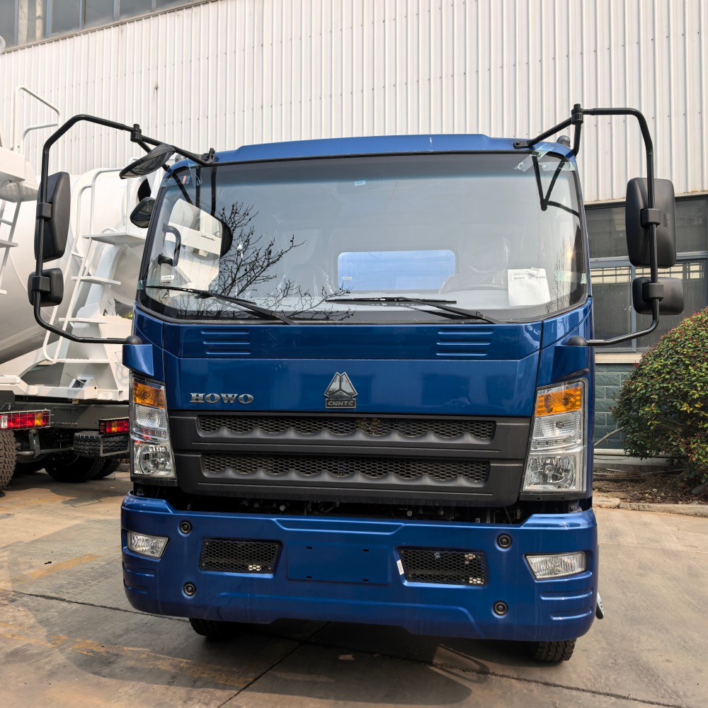 Light Sprinkler truck