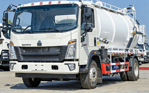 Suction sewage truck