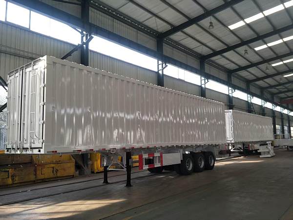 van trailer Right rear