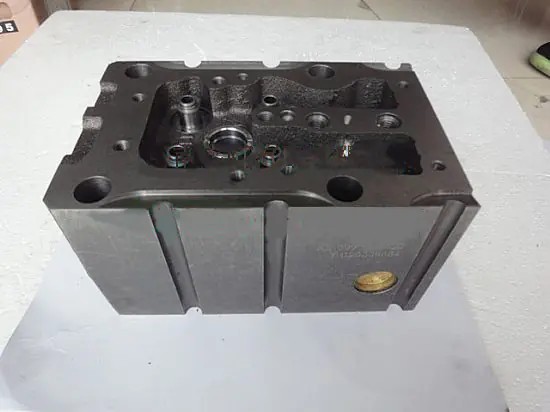 AZ1095040123, CYLINDER CAP, HOWO SPARE PARTS