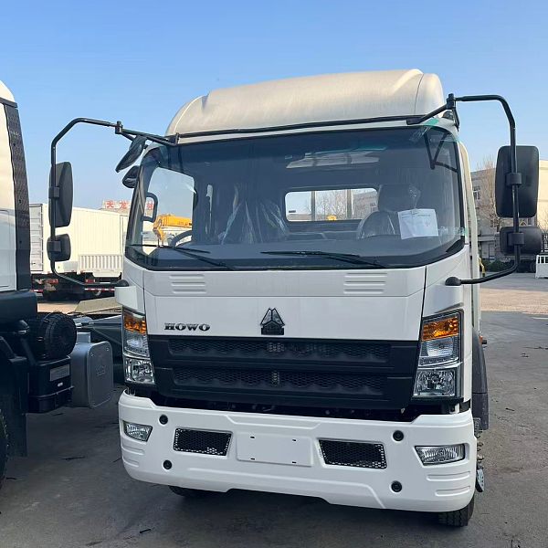 Light-duty truck for cargo transportation