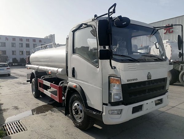 Sprinkling Truck