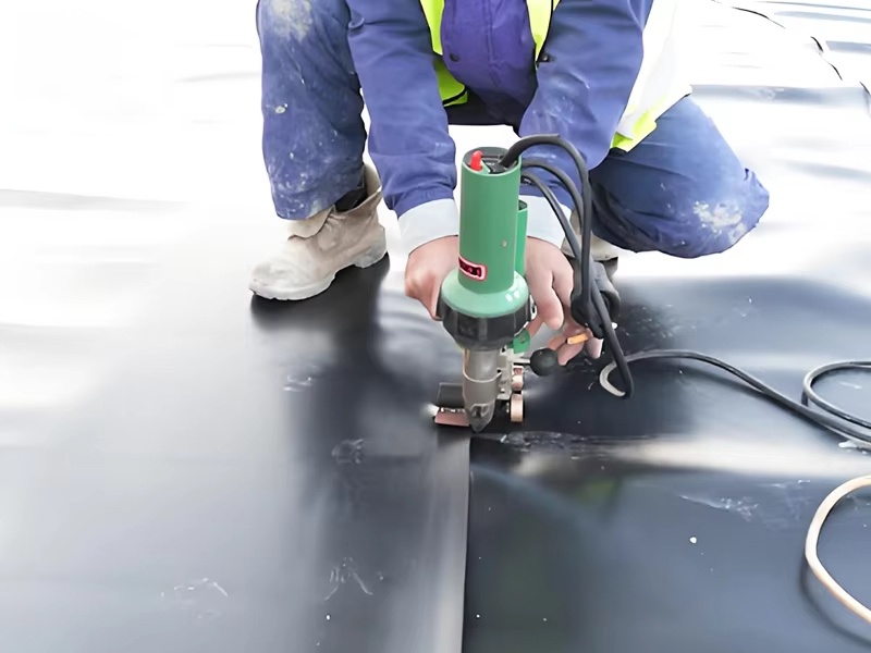 HDPE geomembrane welding machine application