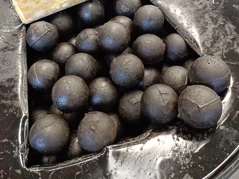 Casting balls