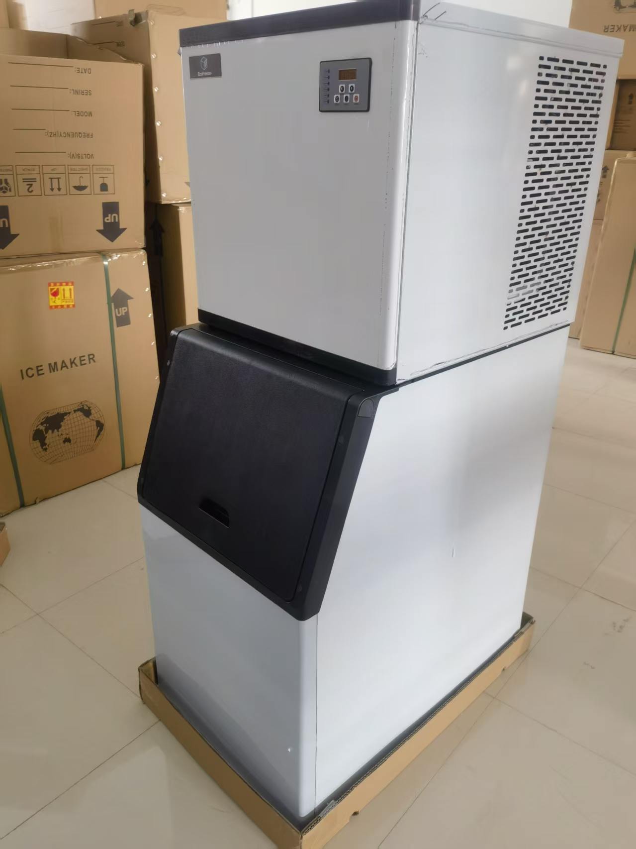 200kg/24h Commercial Ice Maker Cube Ice Making Machine