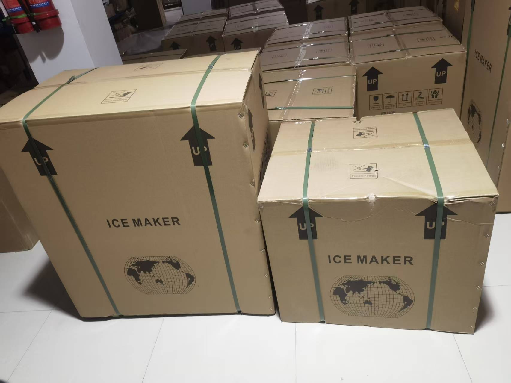 200kg/24h Commercial Ice Maker Cube Ice Making Machine