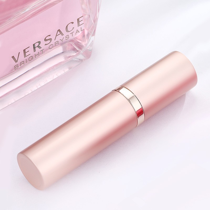 Wholesale 50ml high-end glass perfume bottles, empty bottles, brand-name essential oil spray bottles, Custom Perfume Bottles 30ml 100ml With Wooden Lid empty bottles 