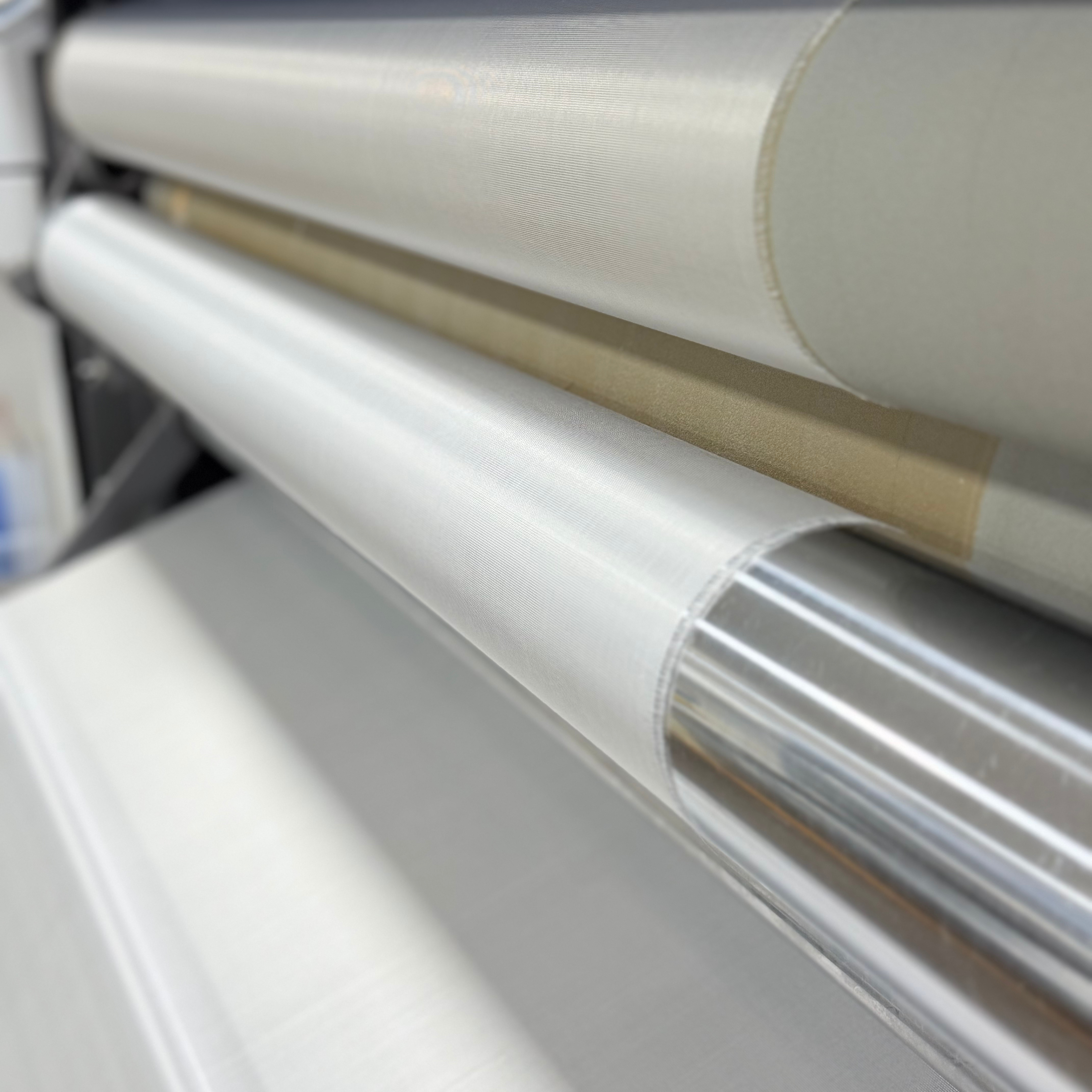 Fire-resistant and high-temperature resistant fiberglass cloth for shipbuilding, construction, and industry.