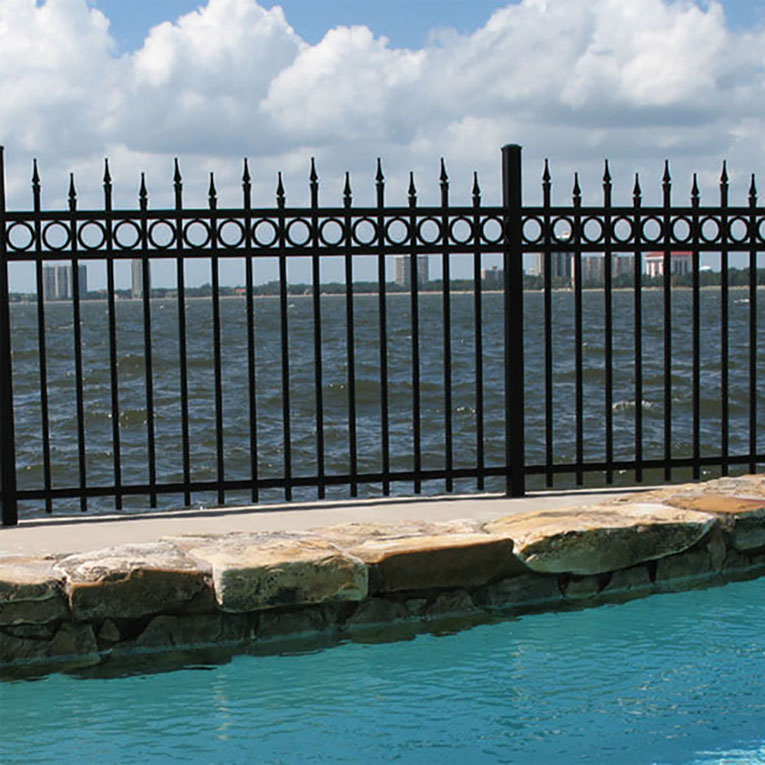 Spear top/ picket top/ pressed-point fence 