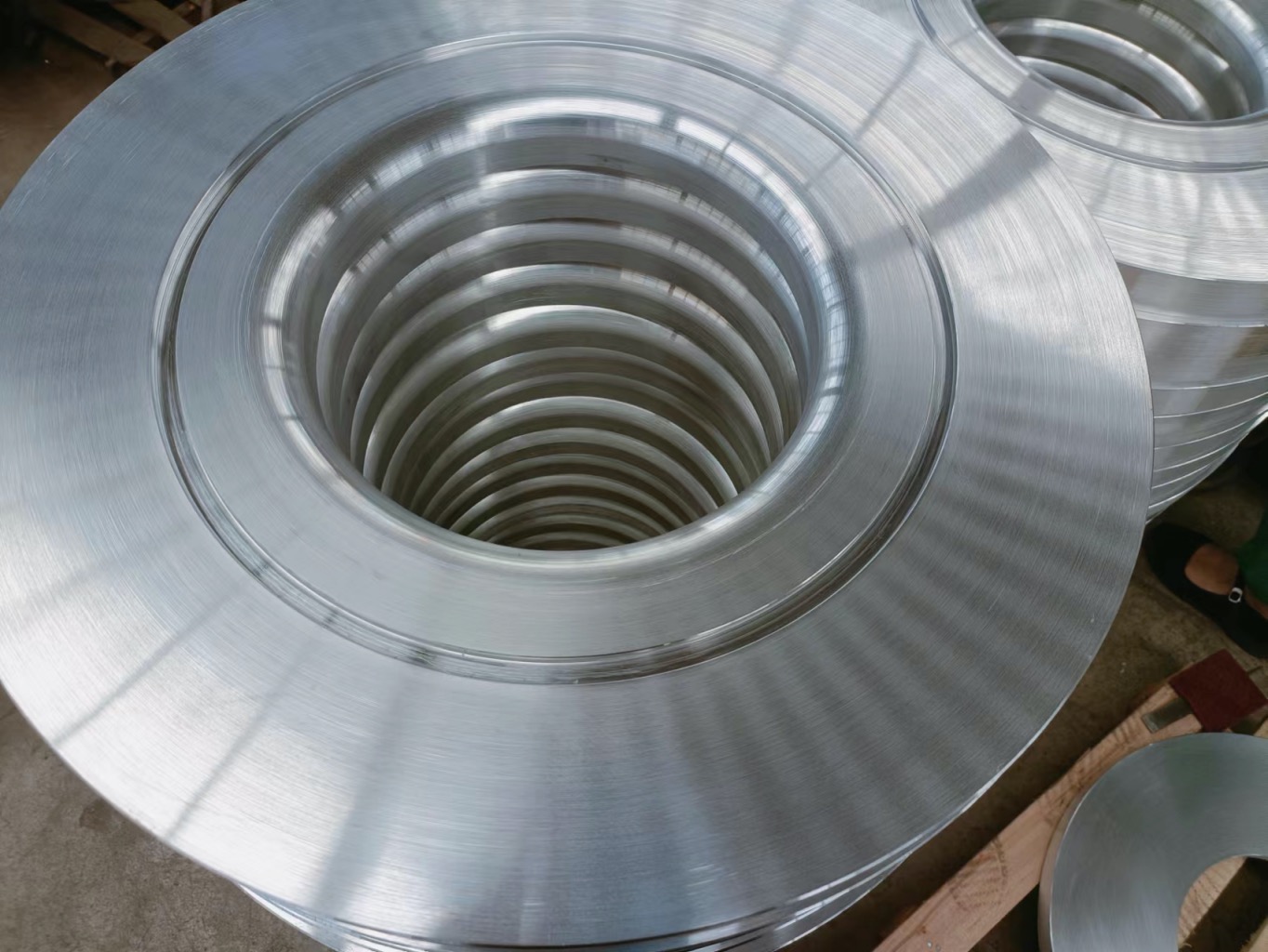 Aluminum alloy flange