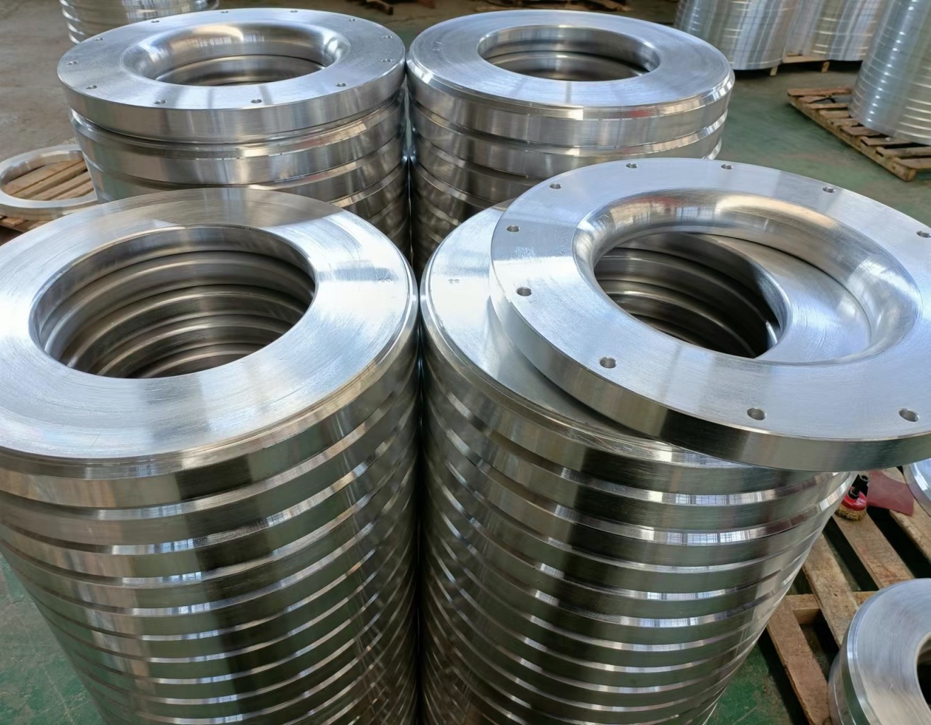Aluminum alloy flange