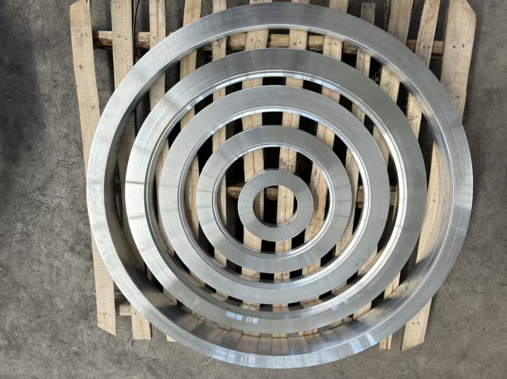 Aluminum alloy flange
