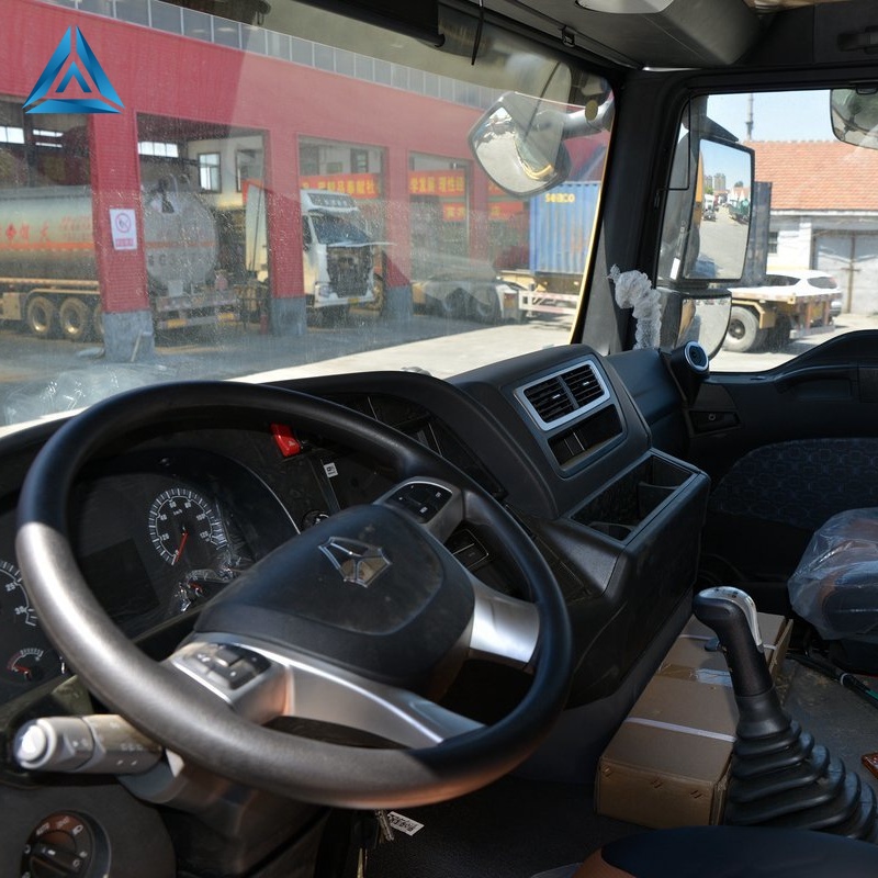 Sinotruk Sitrak G7W 400HP 8x4 6.8m Dump Truck