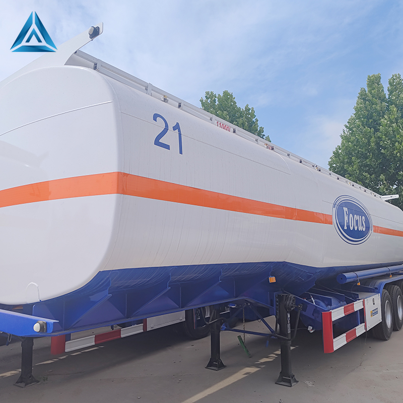 Tri Axle Oil Tanker Semi Trailer