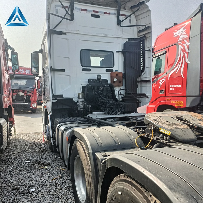 FAW Jiefang J7 Heavy Truck 560HP 6x4 Tractor