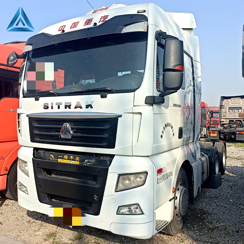 Sinotruk C7H Heavy Truck 540HP 6x4 Automatic Tractor