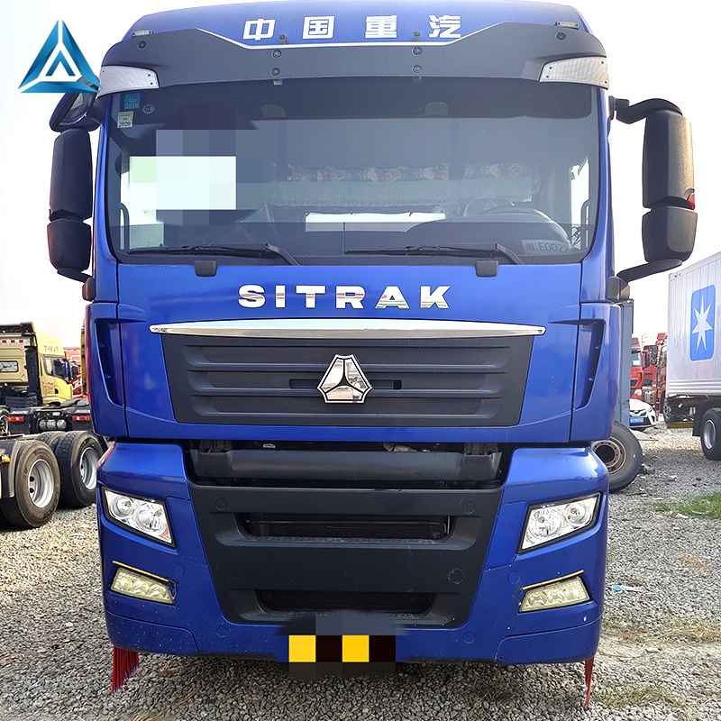 Sinotruk C7H Heavy Truck 540HP 6x4 Automatic Tractor