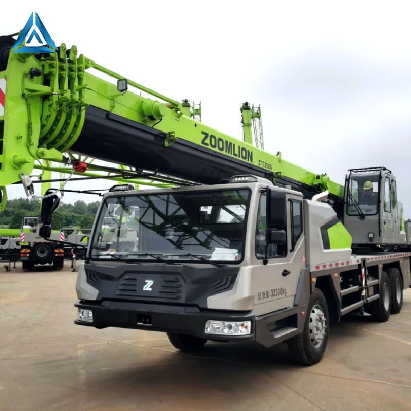 Zoomlion 25 Ton ZTC250A Heavy Truck Crane