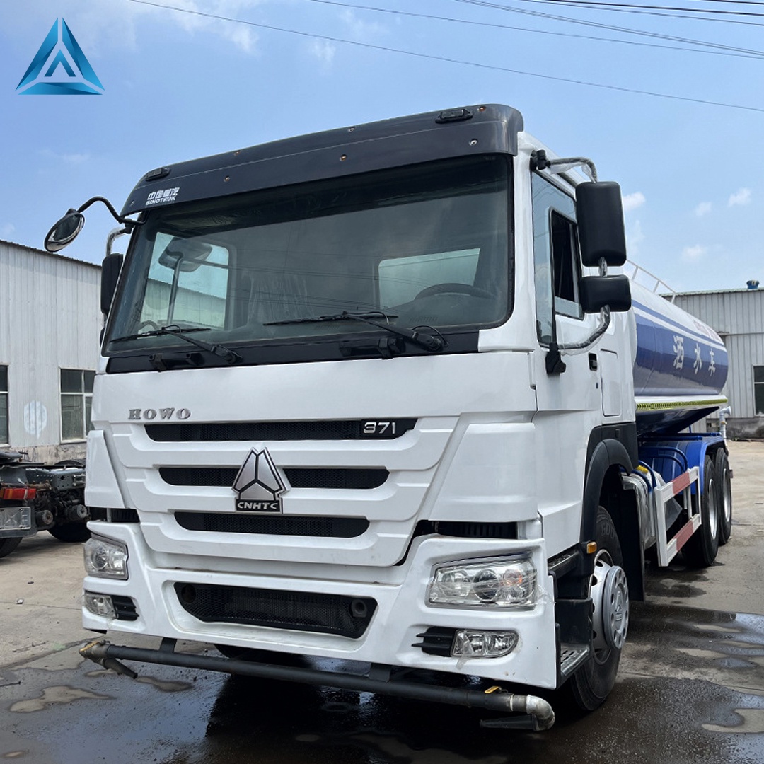 Sinotruk Water Tanker
