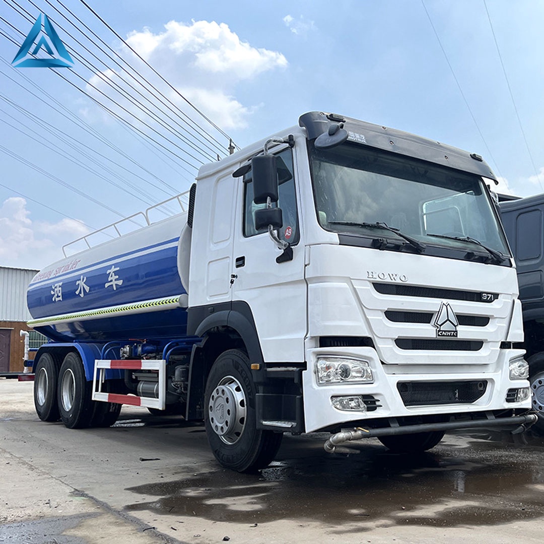Sinotruk Water Tanker