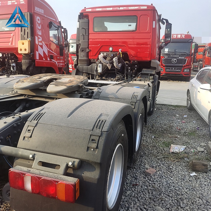 Howo N7W Heavy Truck 460HP 6x4 Tractor