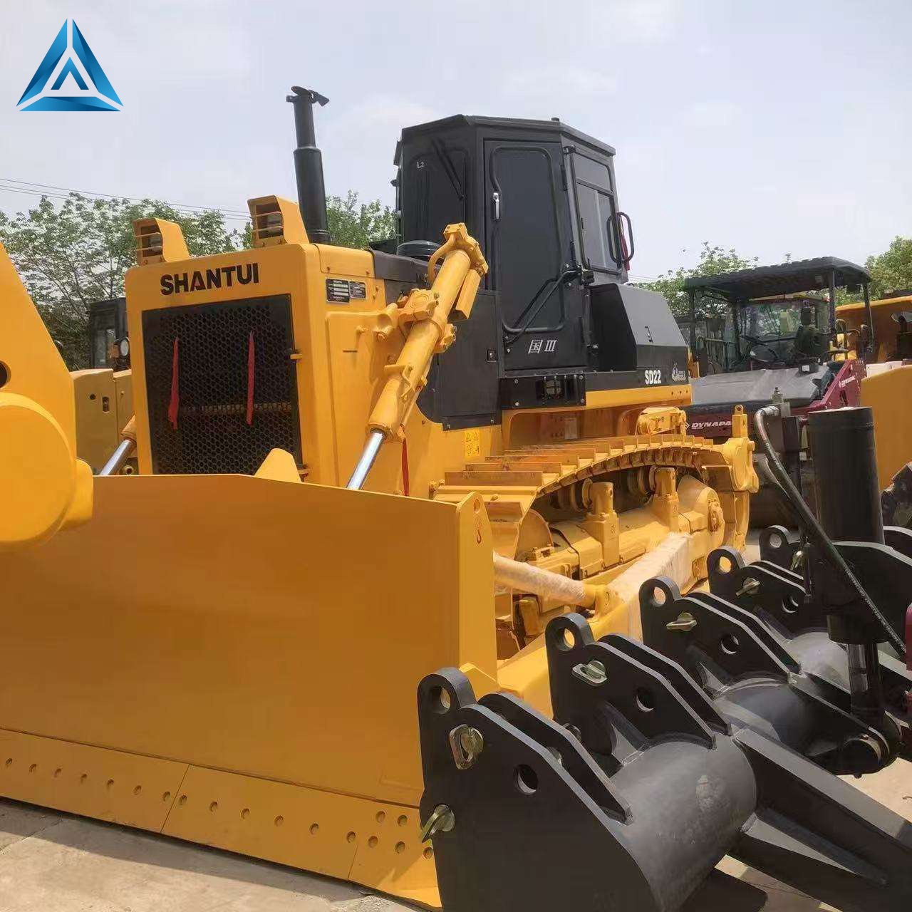 Shantui SD22 tracked bulldozer