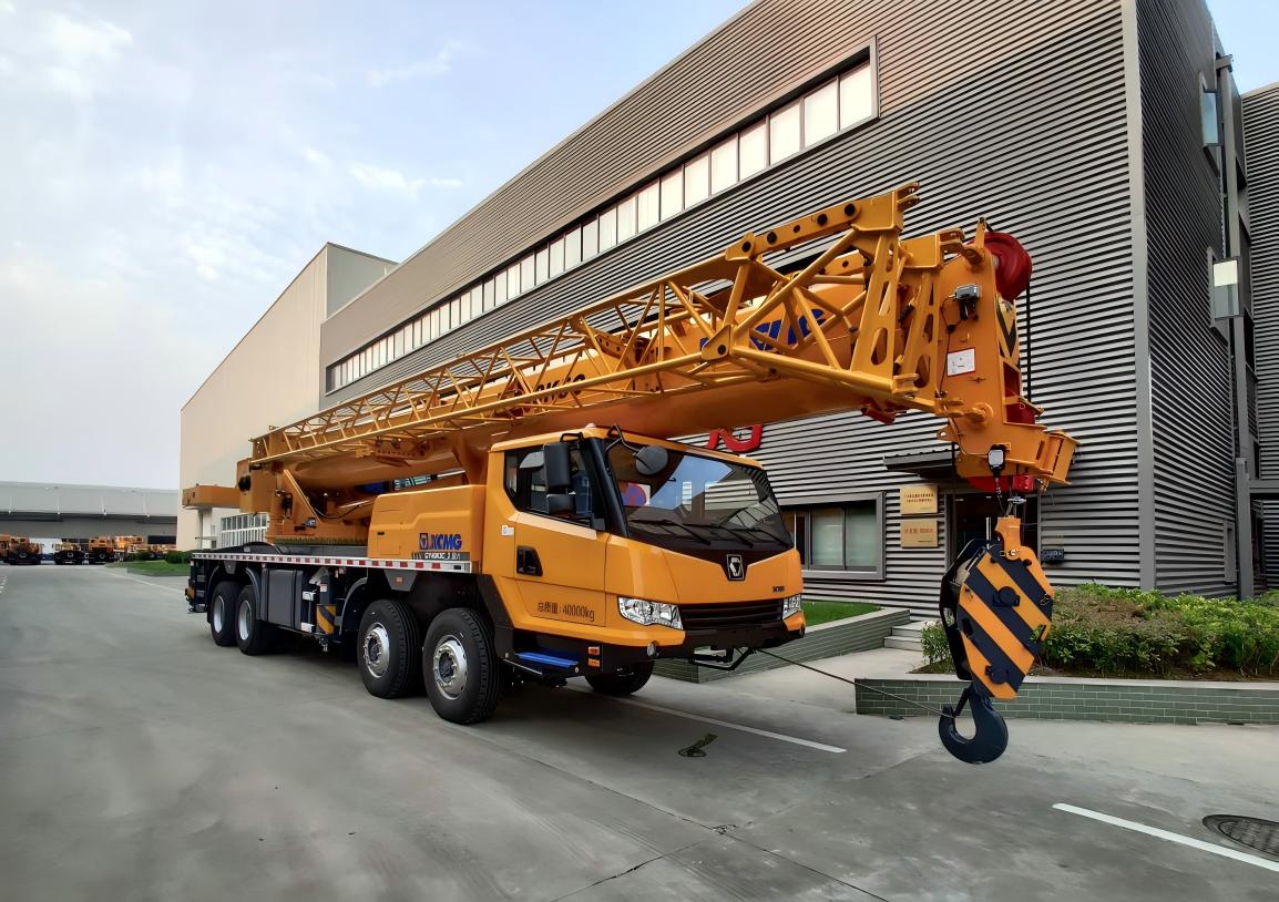 XCMG Truck Cranes: Powerful Tools for Heavy-Duty Highway Lifting