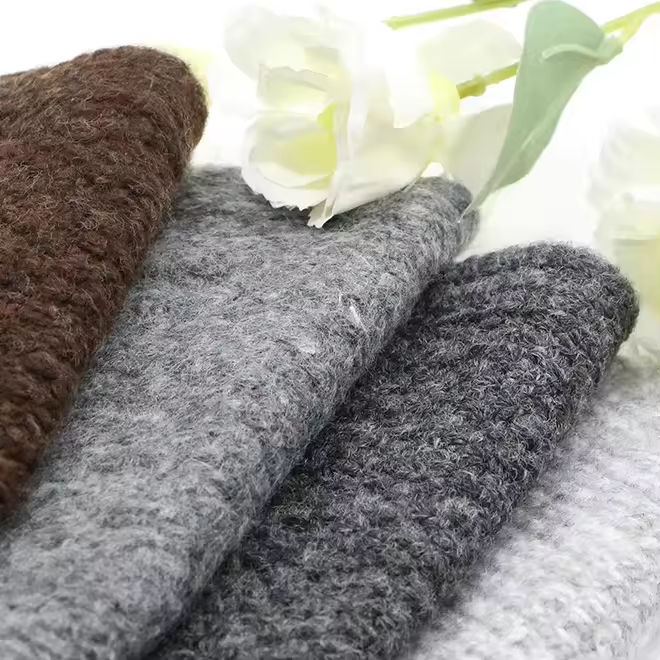 5.8NM/1 Blended Woolen Loop Yarn with 70% Acrylic and 30% Polyester Antibacterial and Anti pilling Used for Knitting and Sewing