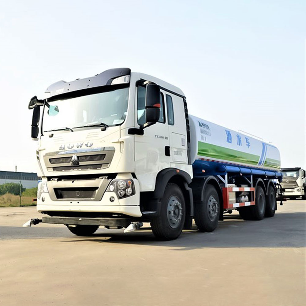 شاحنة خزان مياه HOWO 8×4 310HP