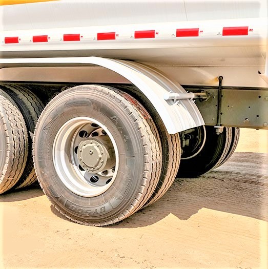 HOWO 375HP 6x4 heavy duty fuel tanker truck tire detail for heavy load and long distance fuel transport