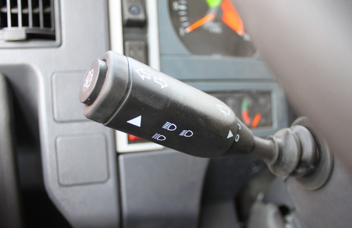 Shacman F2000 6x4 dump truck