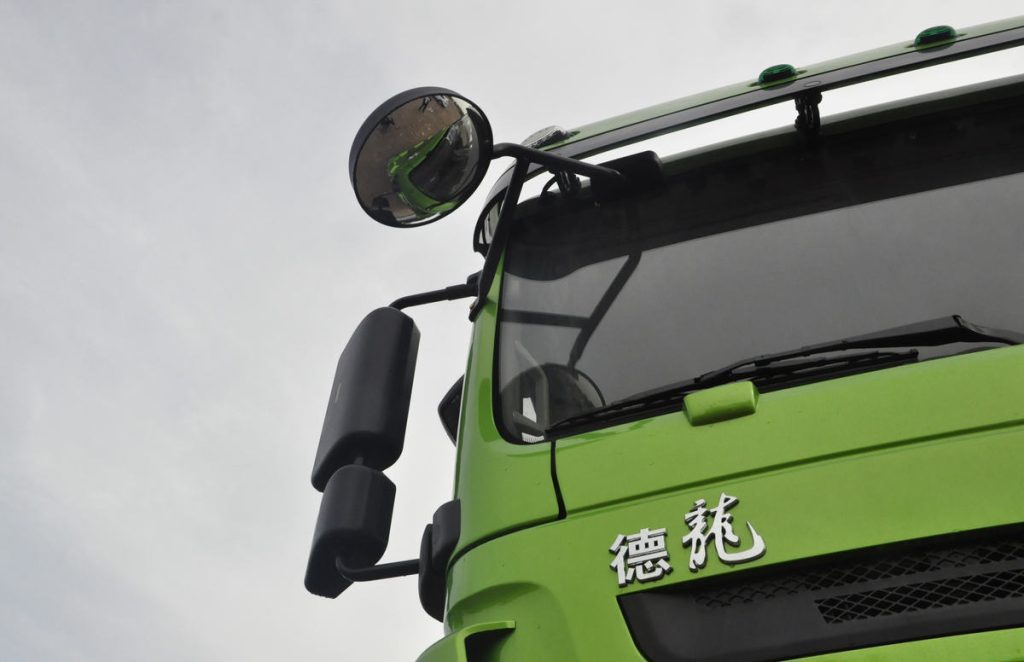 Shacman M3000 6x4 350HP dump truck