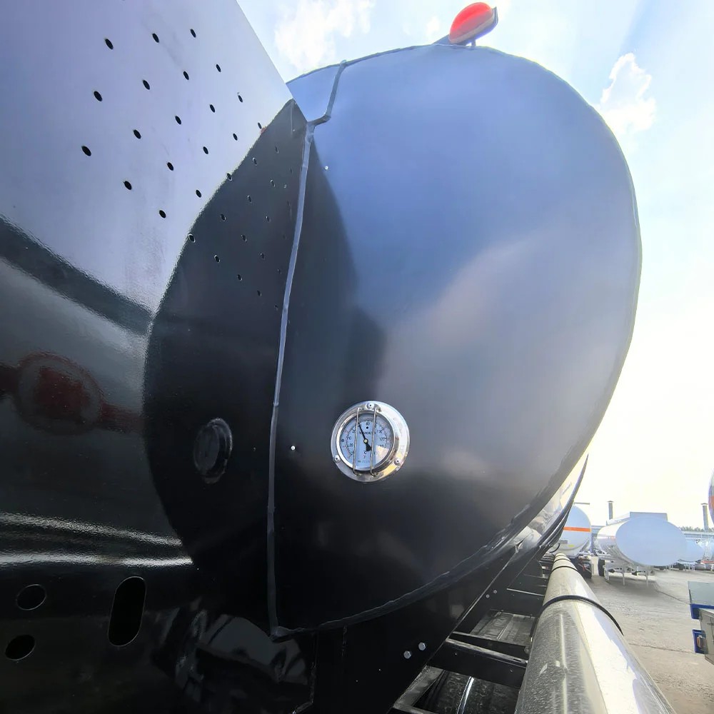 3 axle 30000L chemical tank trailer tank body detail showing corrosion resistant structure and smooth inner lining
