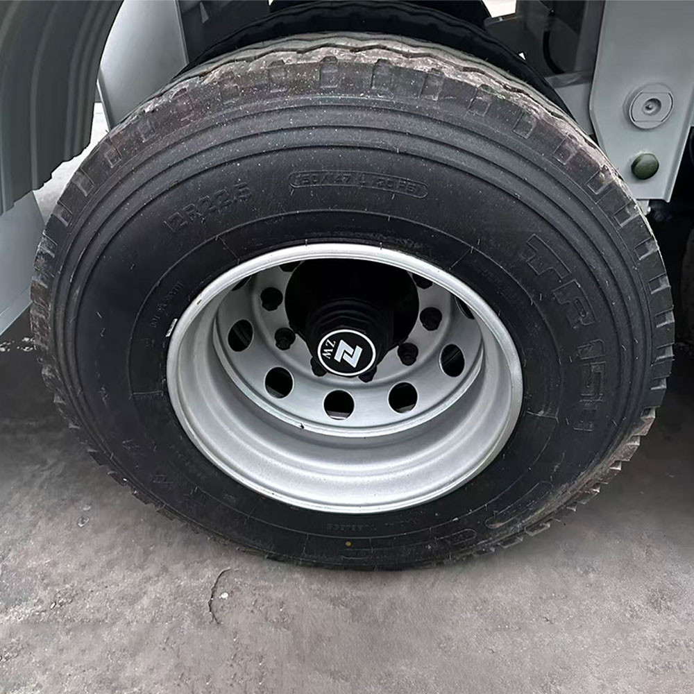 3 axle carbon steel fuel tanker semi trailer tire detail designed for long distance and heavy duty operation