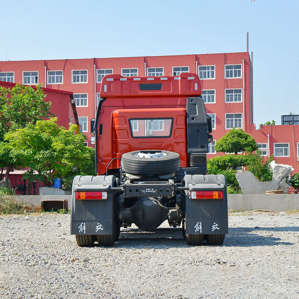 FAW J6P 560HP 6×4 tractor truck rear view showing fifth wheel and rear chassis structure
